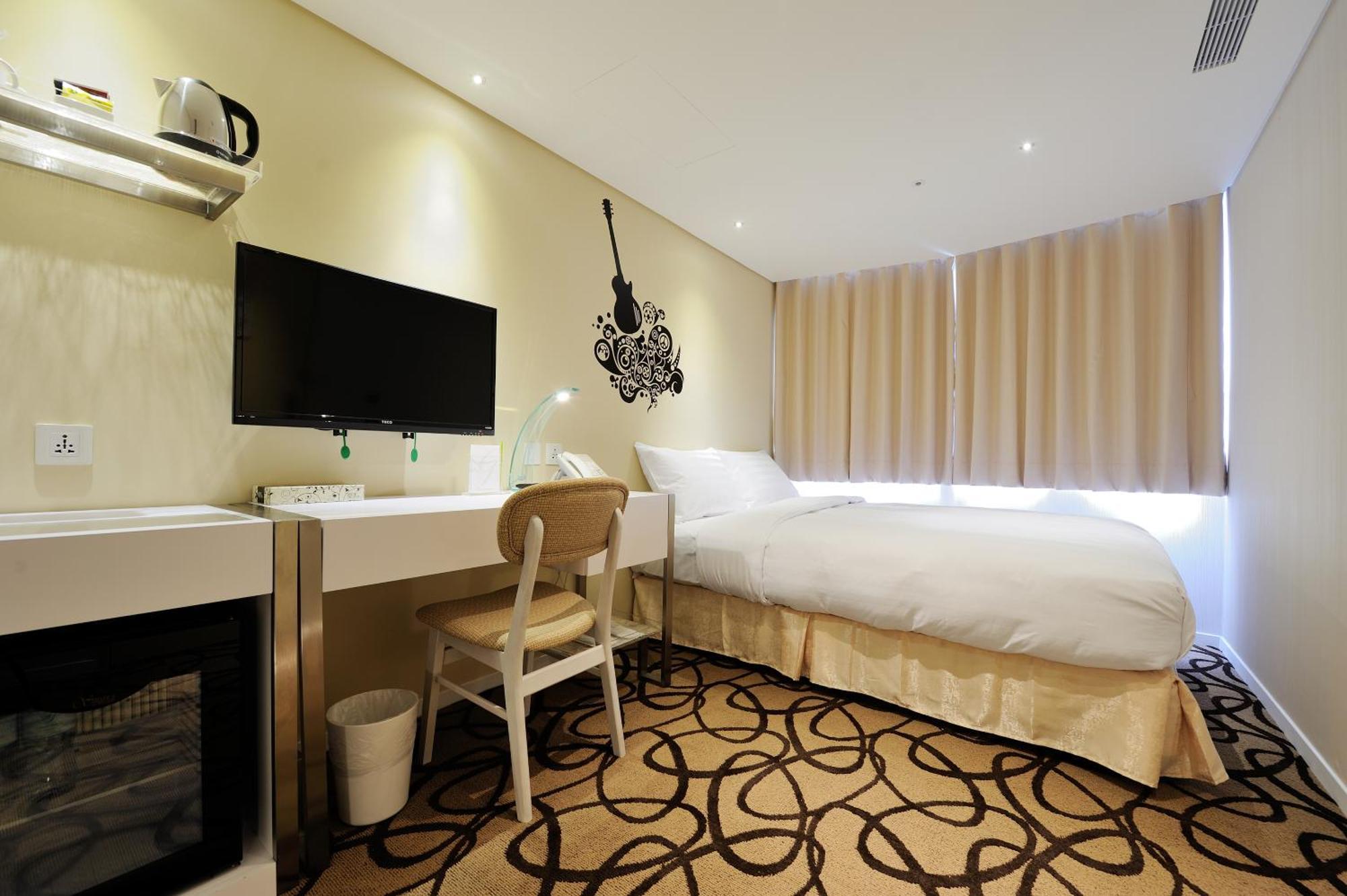 Green World Hotel - Zhonghua Taipei Room photo