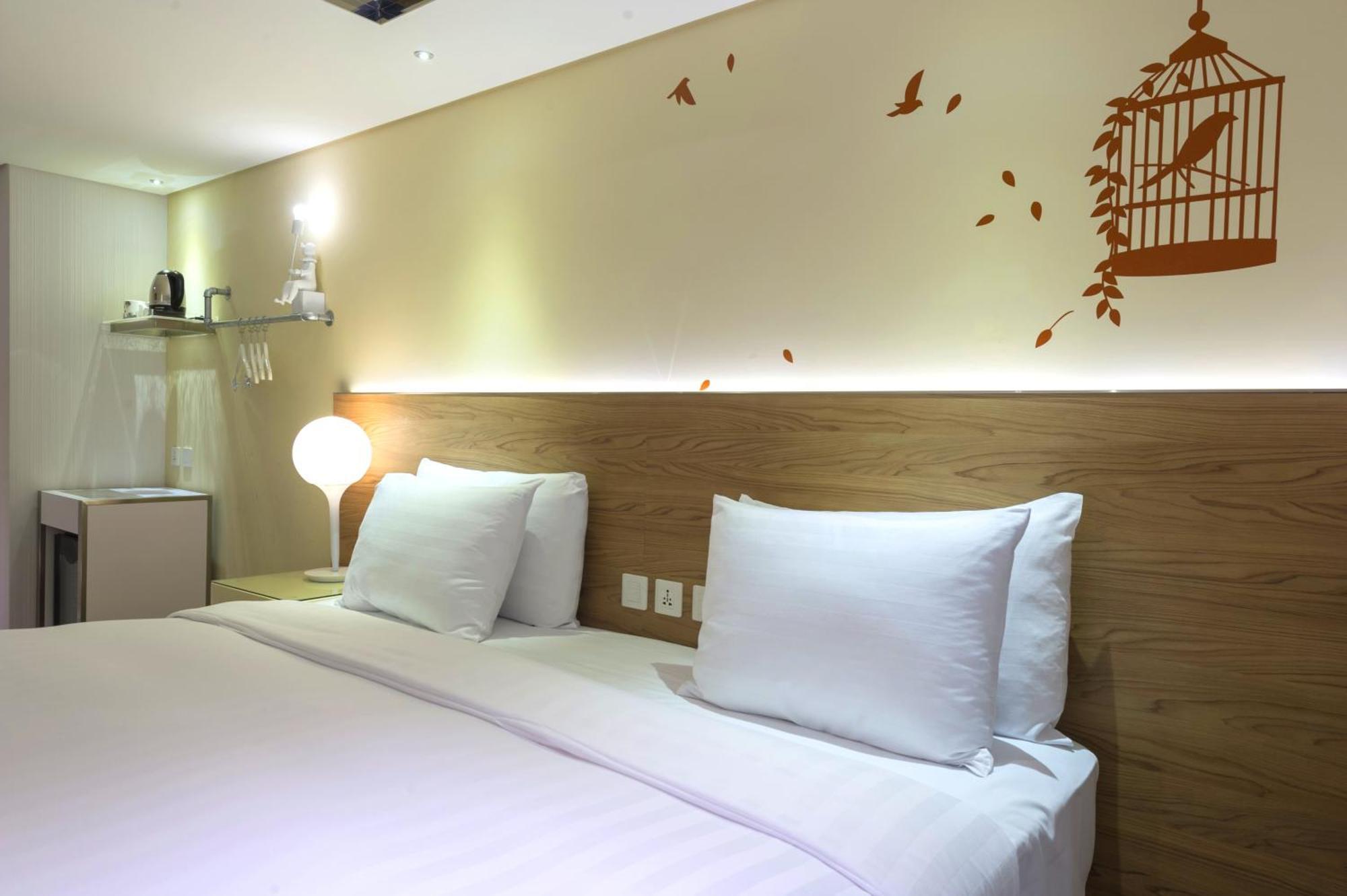 Green World Hotel - Zhonghua Taipei Room photo
